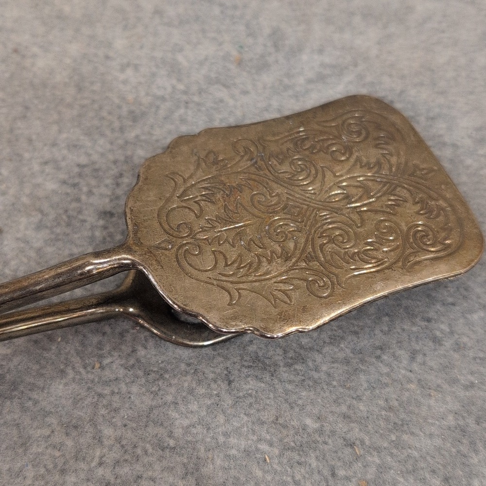 Vintage Silverplate Zinc Alloy Pastry Tongs Ornate Scroll Engraved Server - Picture 6 of 8